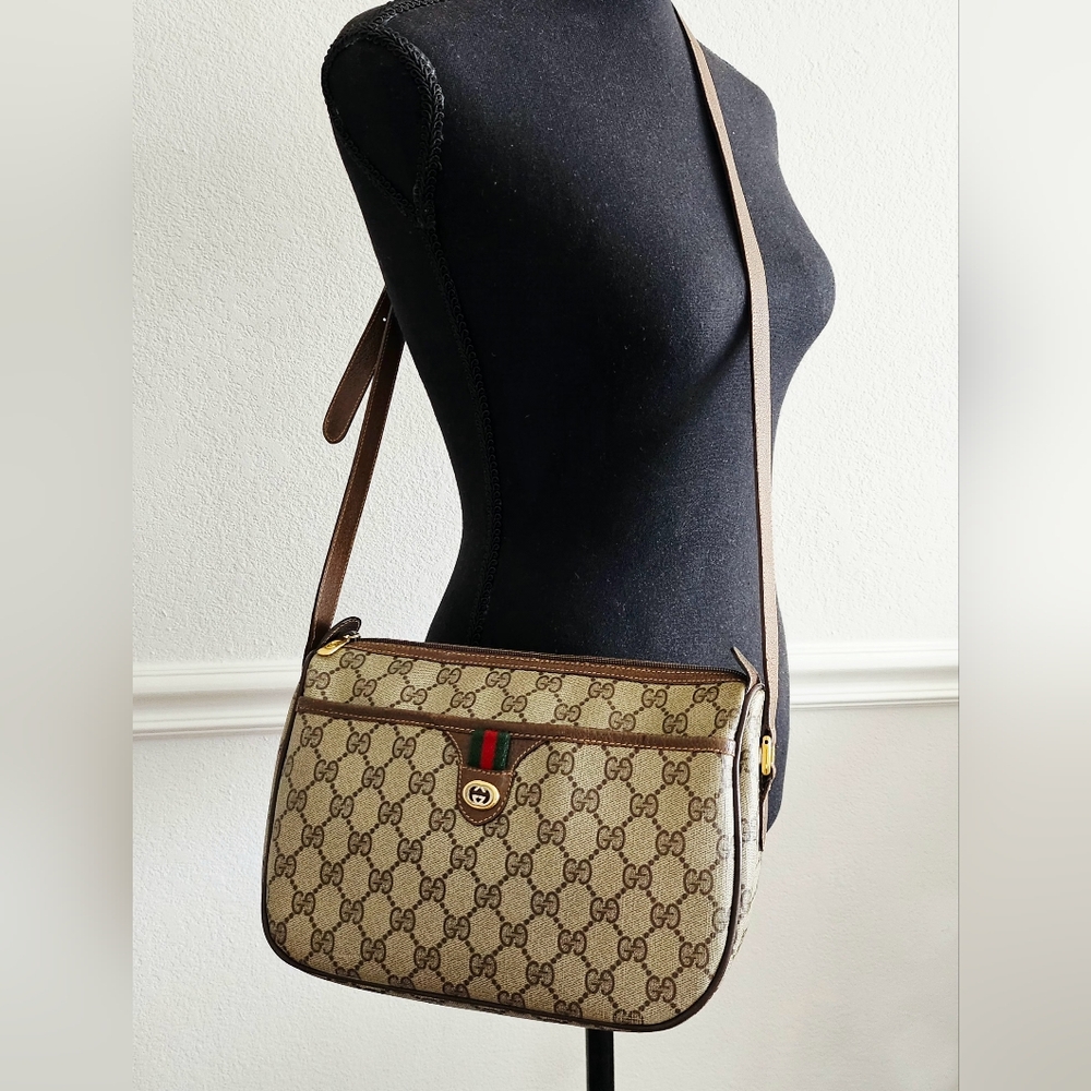Gucci GG Supreme Sherry Line Crossbody Bag - Picture 2 of 16